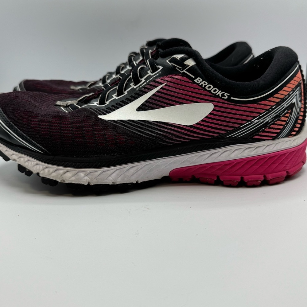 Brooks Women's Ghost 10 Athletic Shoes - Black and Pink 1202461D067 Wide US 9.5 - Picture 4 of 9